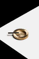 منفضة السجائر الدائرية