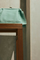 حقيبة كلاتش كبيرة الحجم