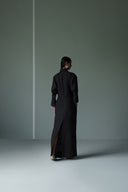 فستان حريري منسوج يدويًا