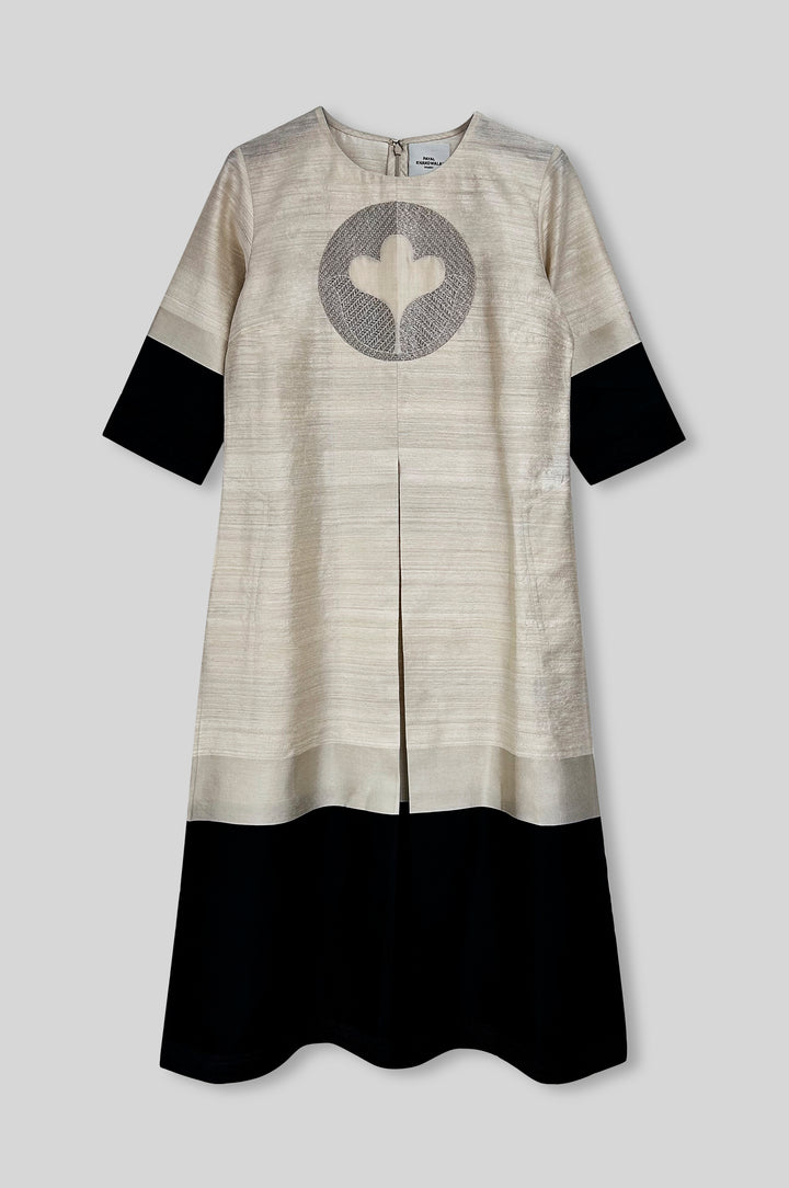 Handwoven Silk Kurta Set With Brocade Detail