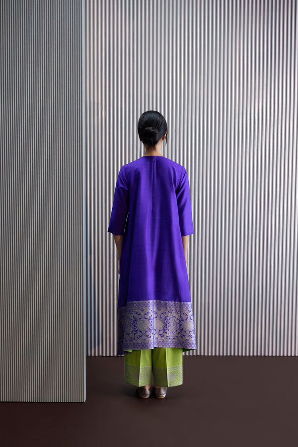Handwoven Silk Kurta Set with Brocade Detail