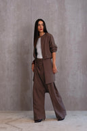 بنطلون حريري منسوج يدويًا