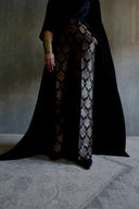 بنطلون من الحرير الديباج