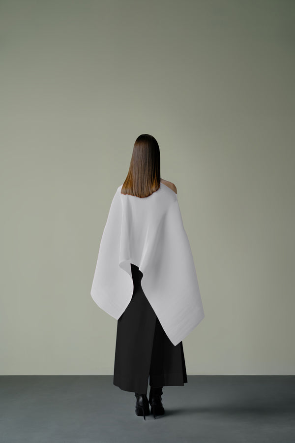 Pleated Short Poncho