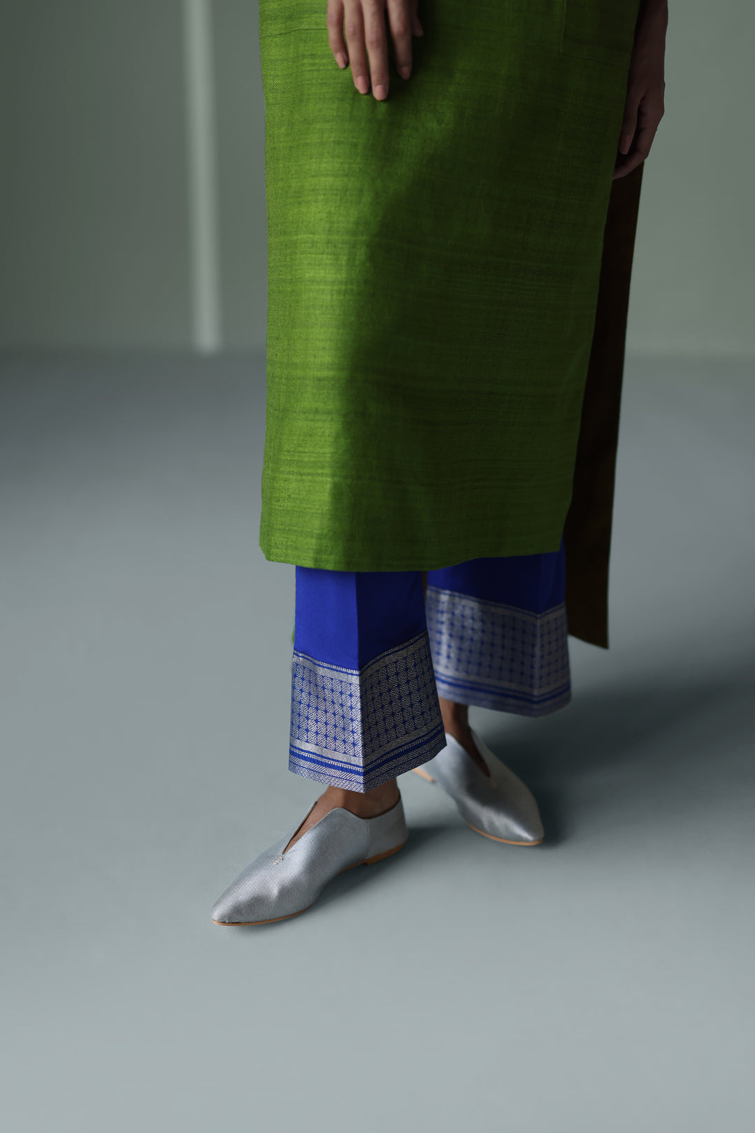 HANDWOVEN SILK KURTA SET